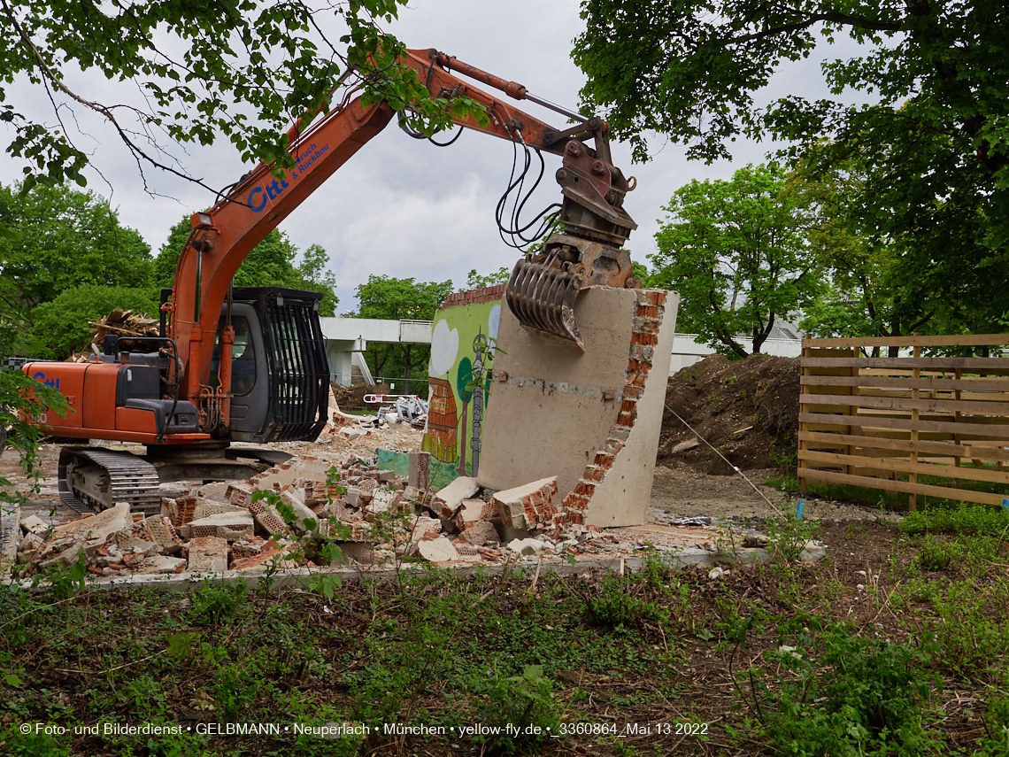 13.05.2022 - Baustelle am Haus für Kinder in Neuperlach